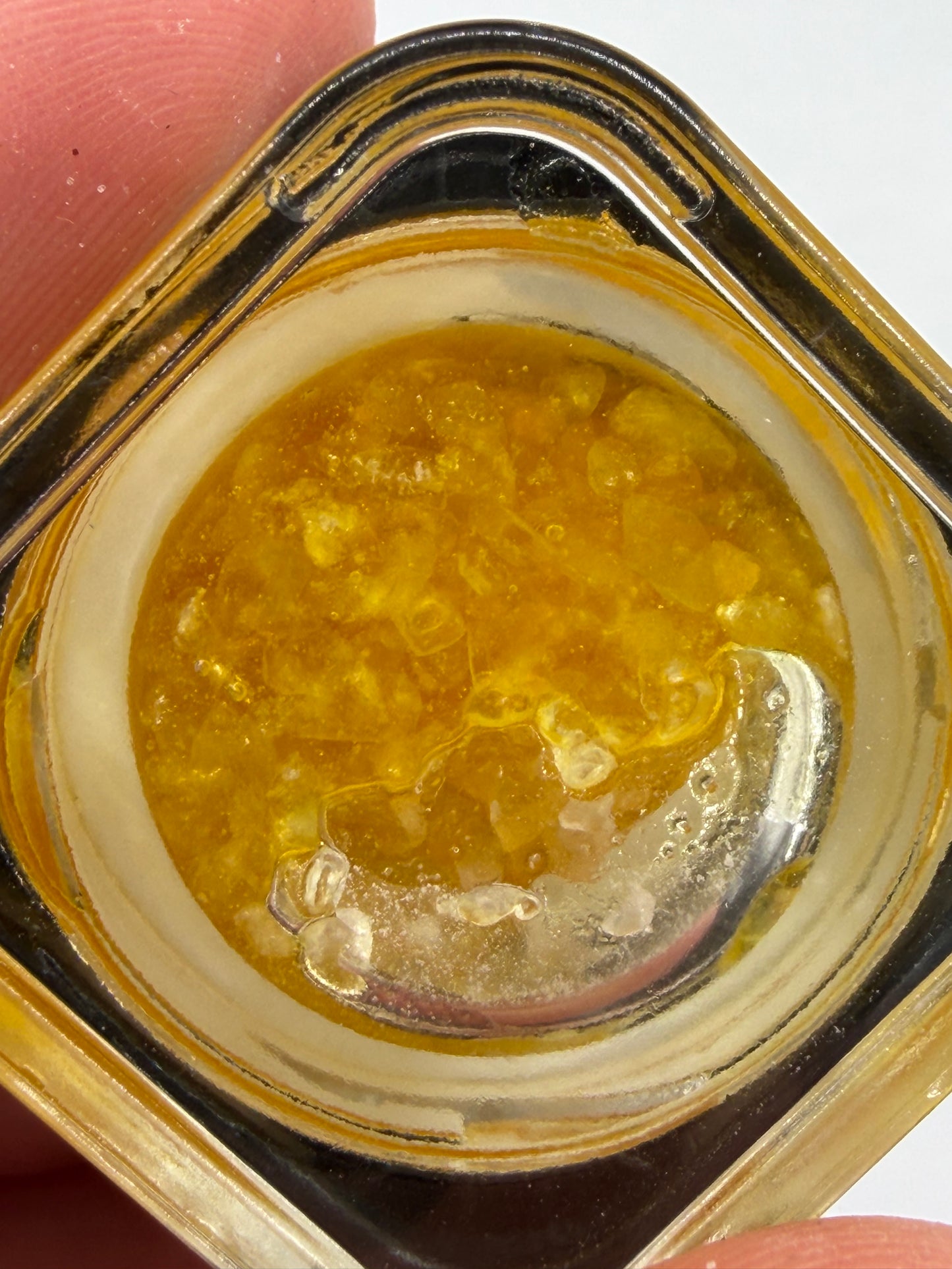 LIVE RESIN DIAMONDS AND SAUCE