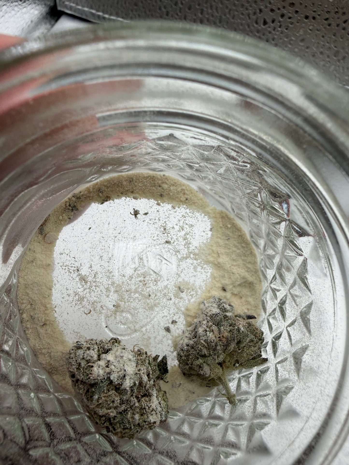 White Runts Exotic with THCA iso Powder